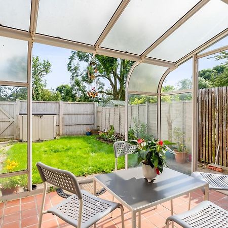 Niksa Serviced Accommodation - 3 Bedroom House Welwyn Garden City Esterno foto