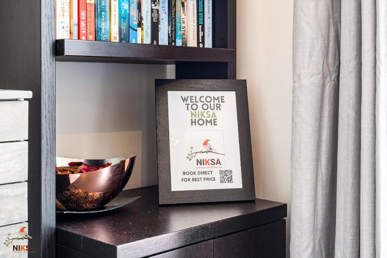 Niksa Serviced Accommodation - 3 Bedroom House Welwyn Garden City Esterno foto